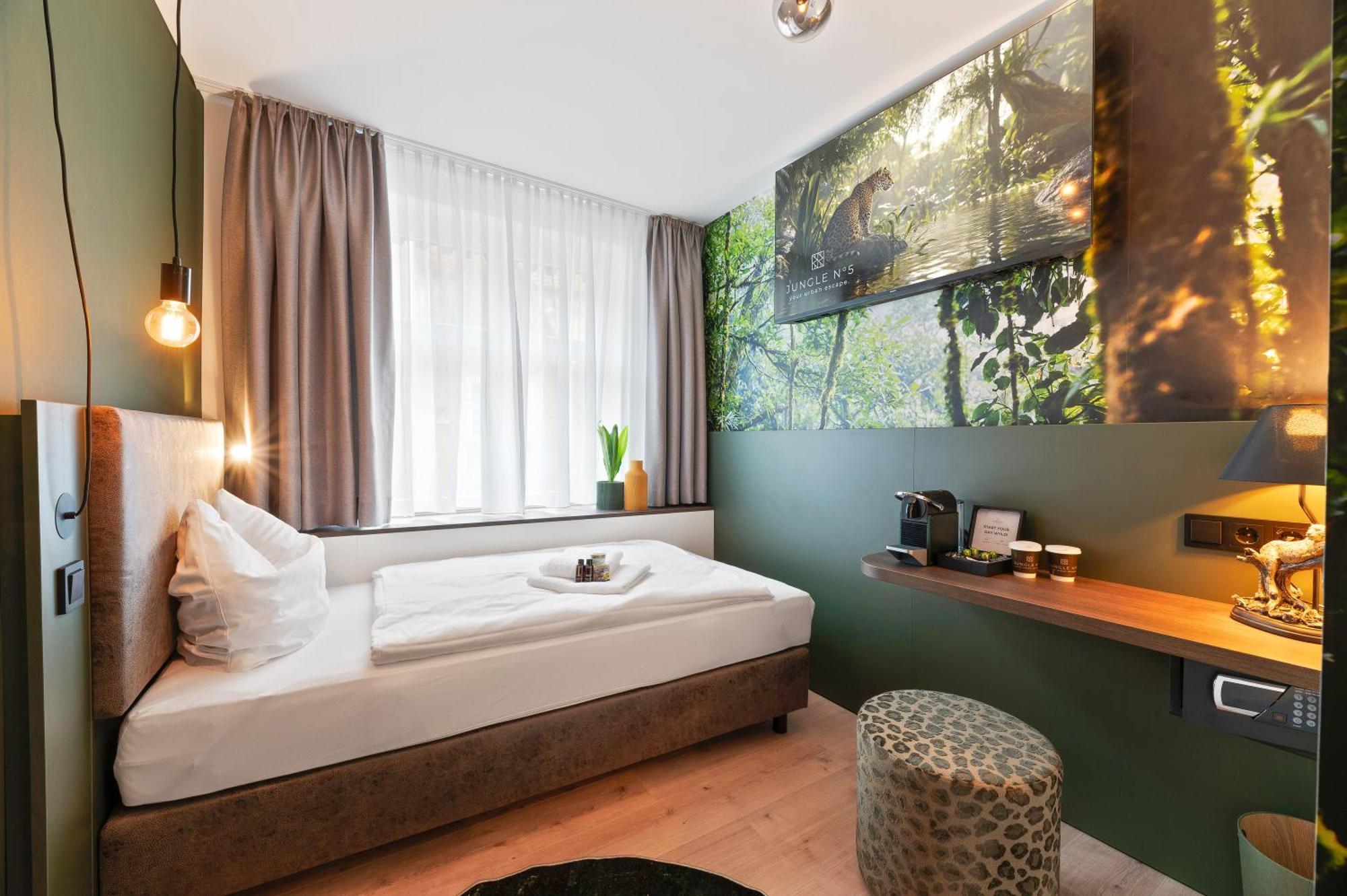 Jungle No5 Boutique Hotel - Stuttgart City-Center Eksteriør bilde